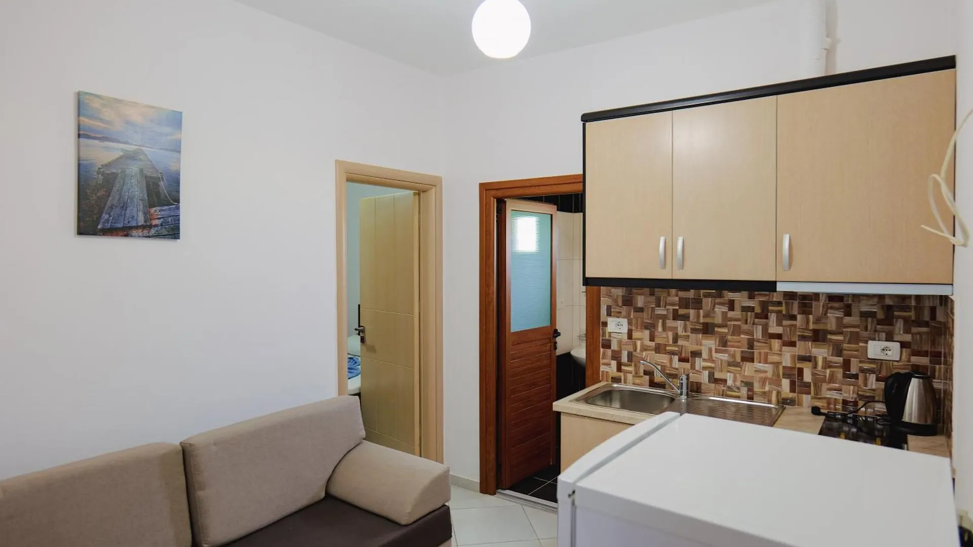 *** Hotel Vila Shpetimi Ksamil Albania